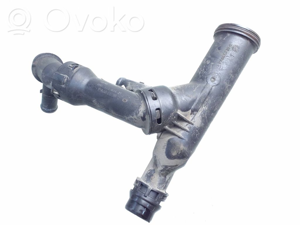 Audi A4 S4 B9 Termostat / Obudowa termostatu 