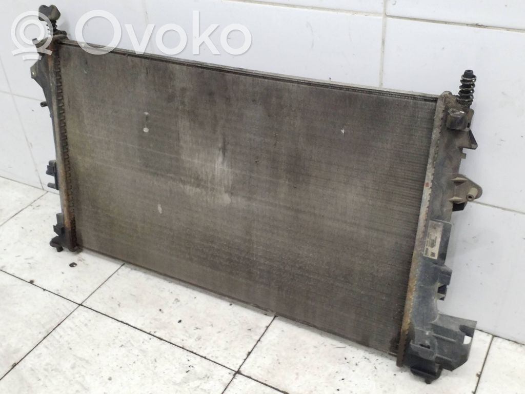 Opel Signum Aušinimo skysčio radiatorius 
