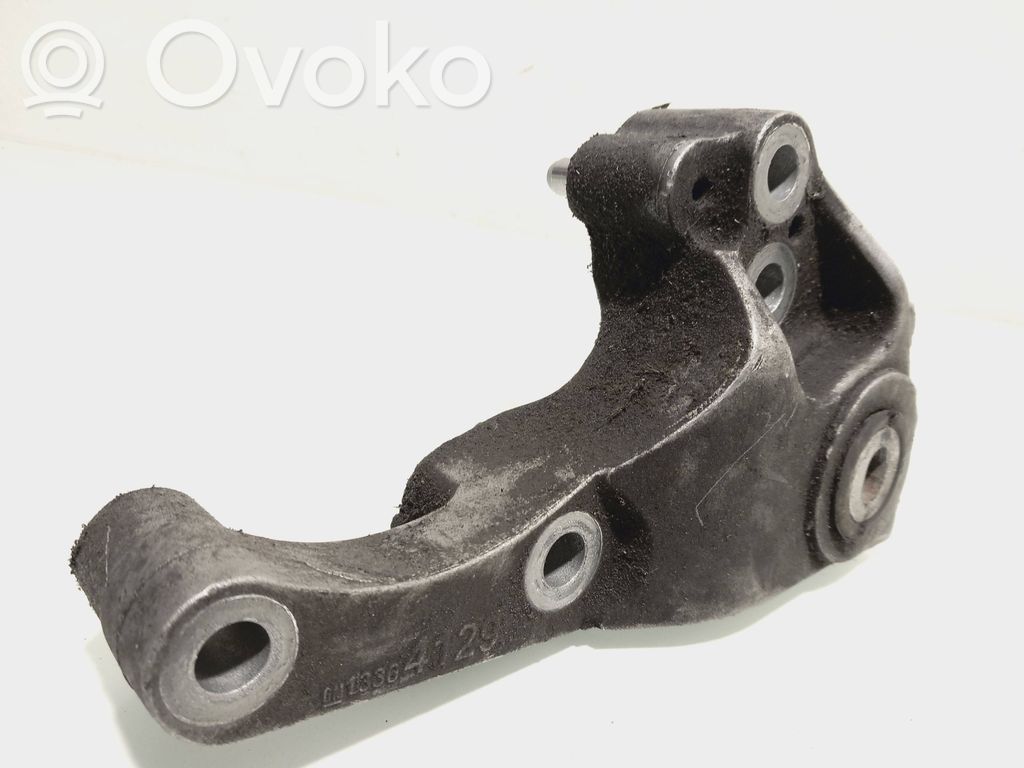 Opel Astra K Gearbox mounting bracket 