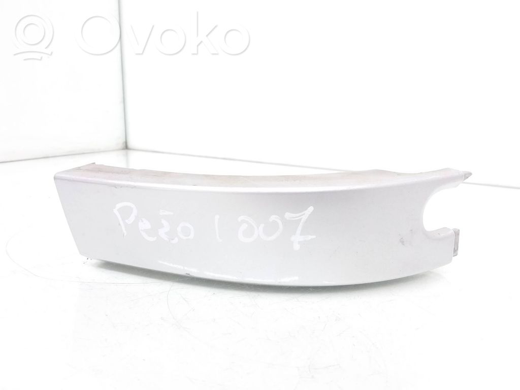 Peugeot 1007 Listwa pod lampę tylną 