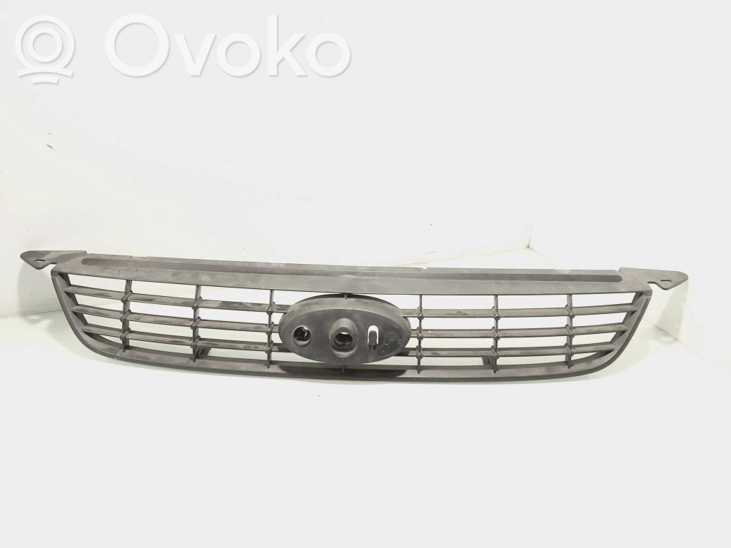 Ford Focus Augšējais režģis 
