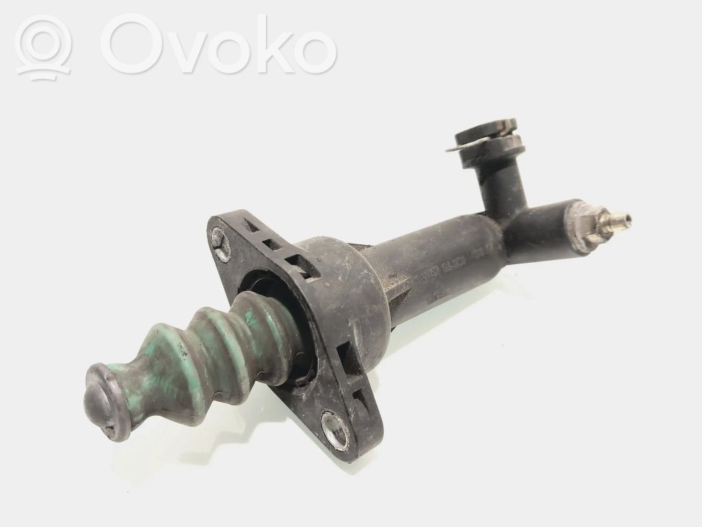 Volkswagen Golf IV Kytkimen pääsylinteri 