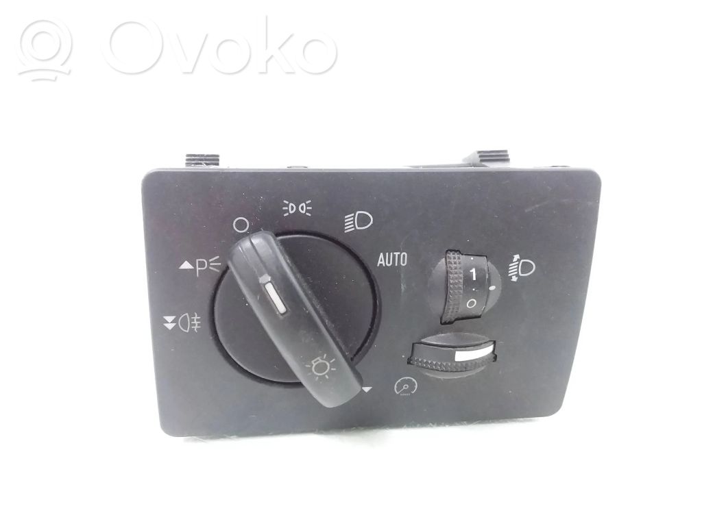 Lichtschalter   7M5T13A024CA