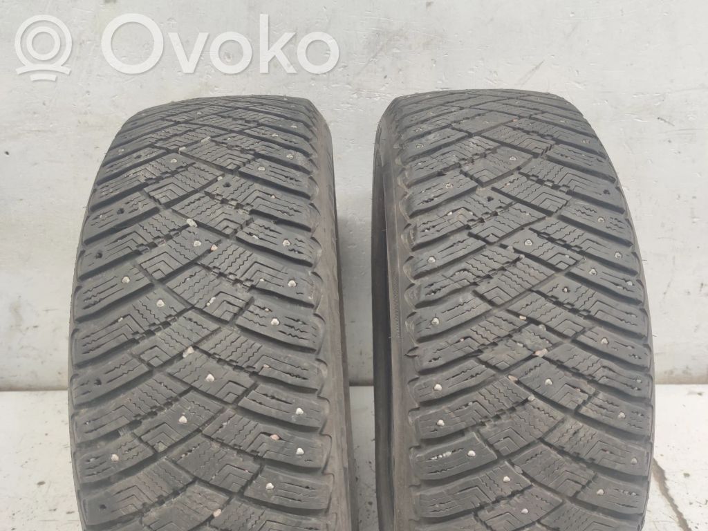 Volkswagen Golf II Opony zimowe z kolcami R17 