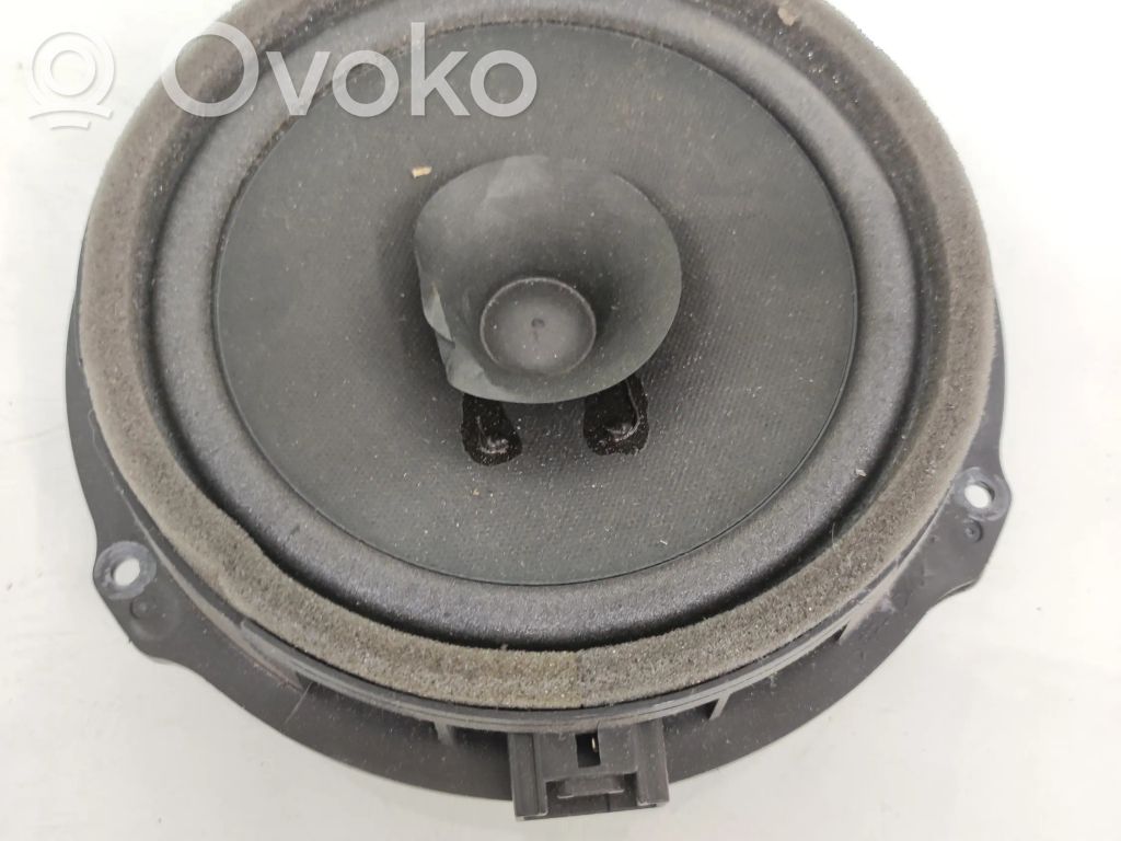 Altavoz de la puerta trasera   AA6T18808CA