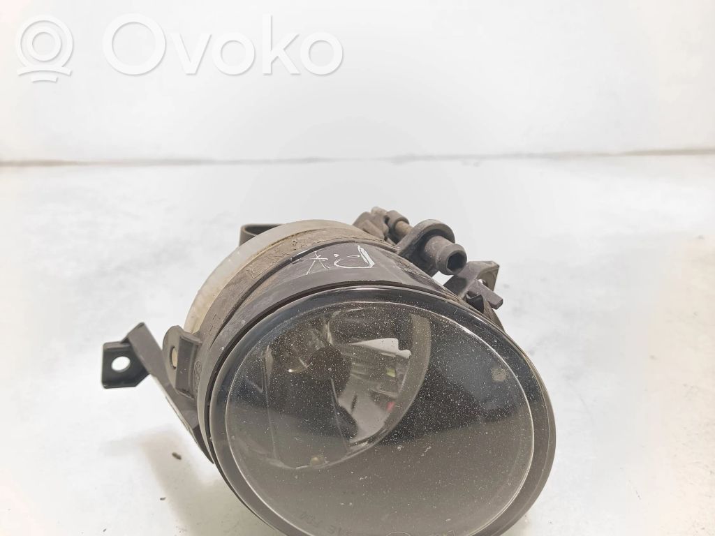 Etusumuvalo   27128700