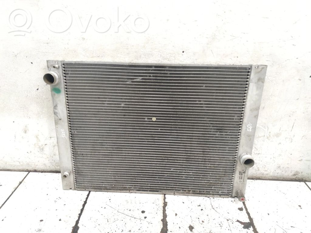 BMW 5 E60 E61 Coolant radiator 