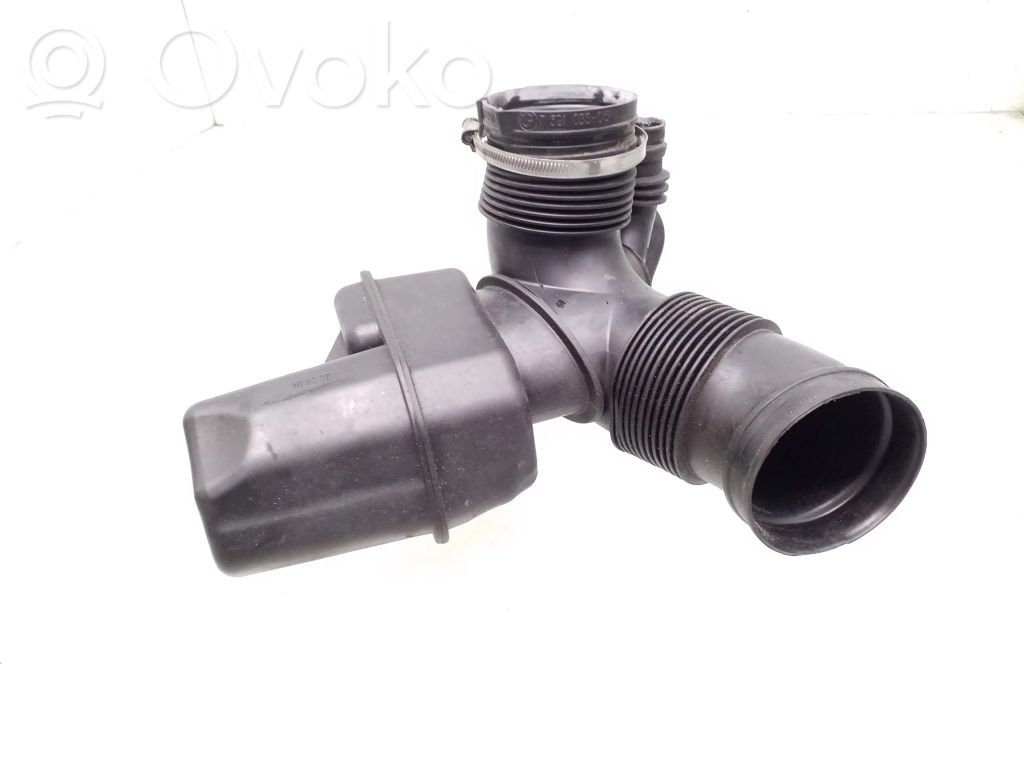 BMW 5 E60 E61 Air intake duct part 