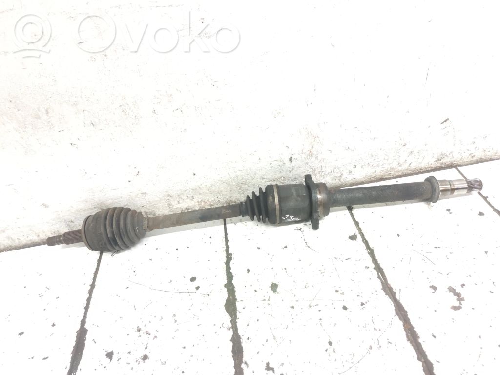 Toyota Auris 150 Etuvetoakseli 