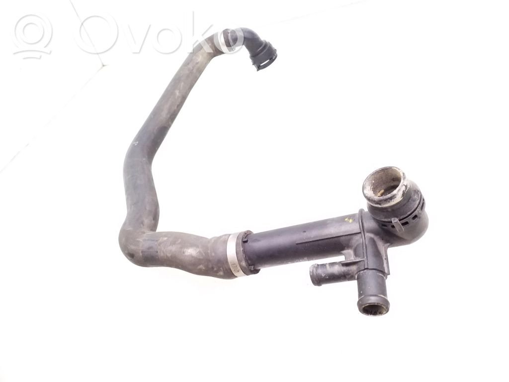 Volkswagen Golf VII Tuyau de liquide de refroidissement moteur