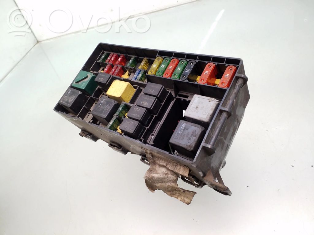 Ford Focus Fuse module 