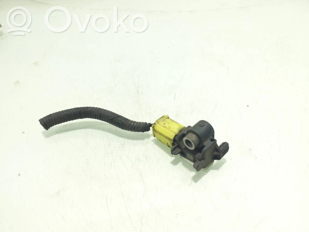 Nissan Juke I F15 Senzor impact/declanșare airbag 