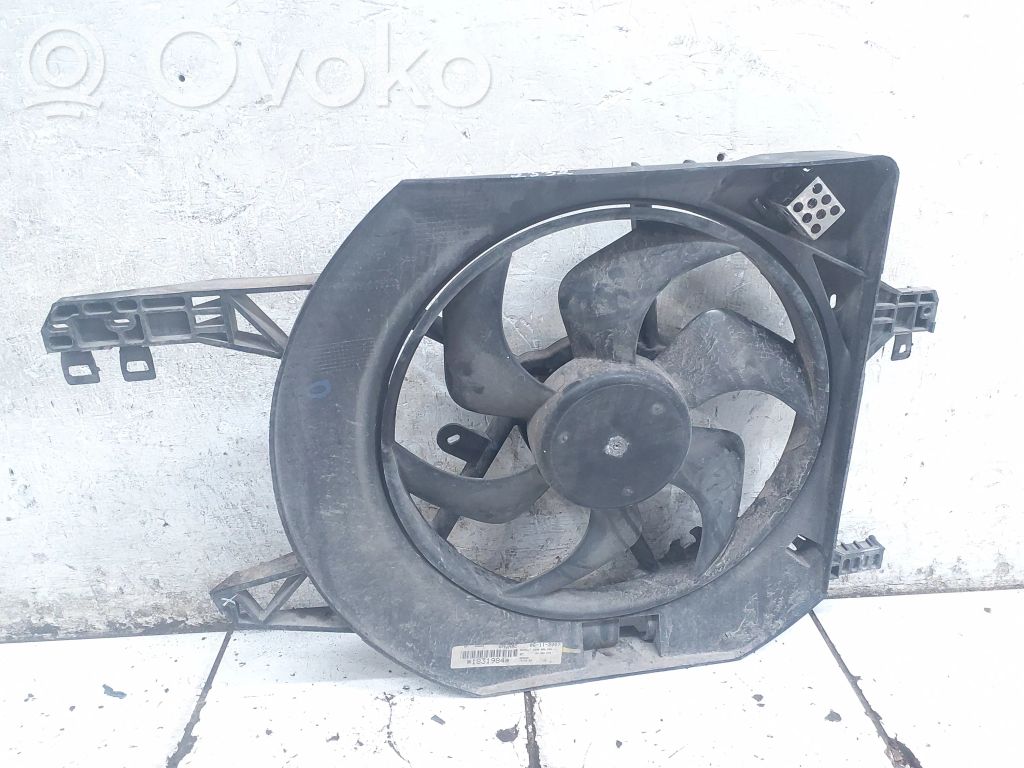Opel Vivaro Elektrisks radiatoru ventilators 