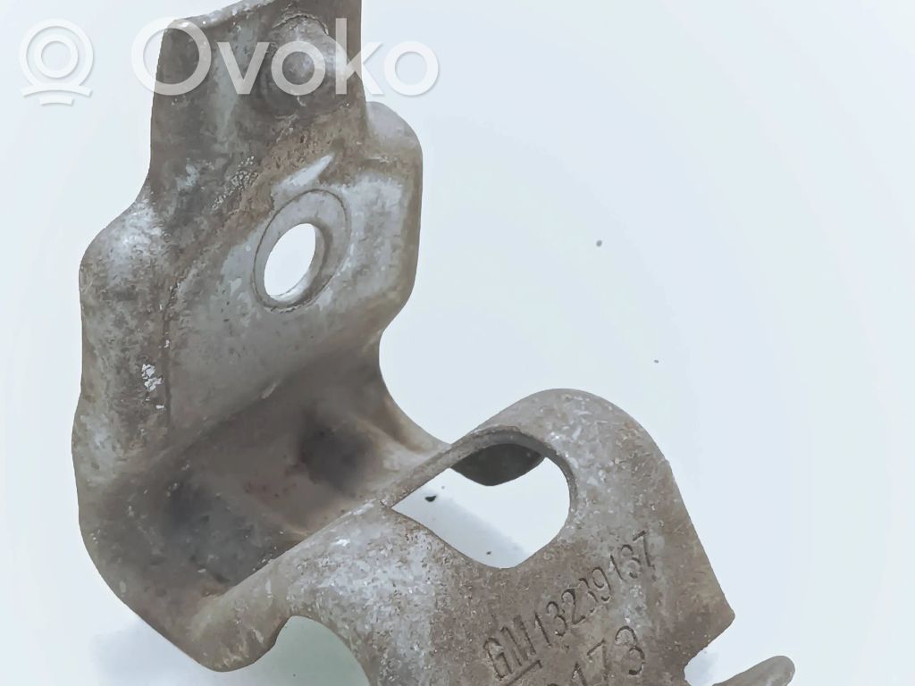 Opel Insignia A Staffa di montaggio del radiatore 