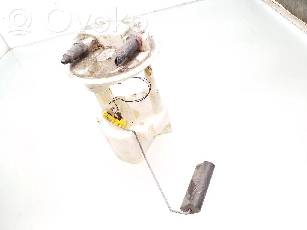 Renault Clio II Pompe à carburant 