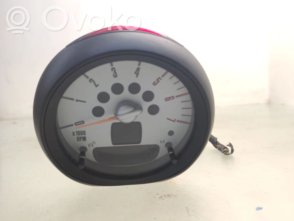 Mini Cooper Countryman R60 Speedometer (instrument cluster) 