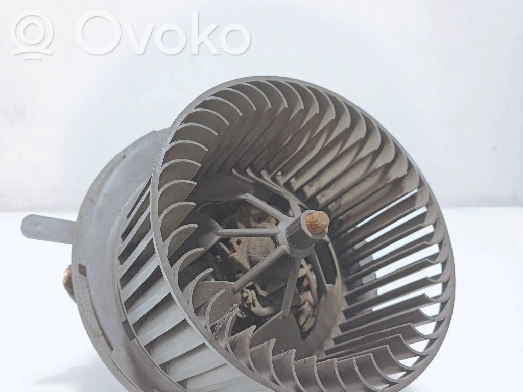 Volkswagen PASSAT B7 Ventola riscaldamento/ventilatore abitacolo