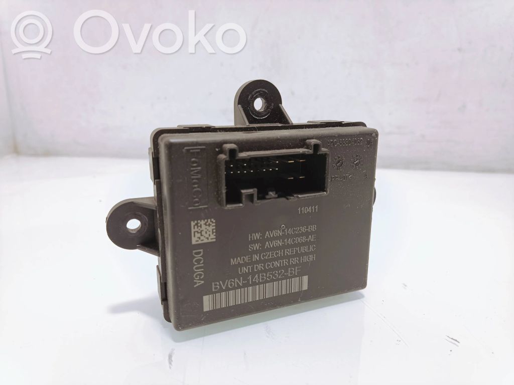 Ford Focus Durvju vadības bloks 