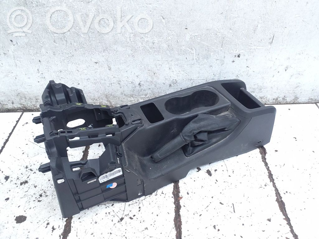 Ford Focus Center console 