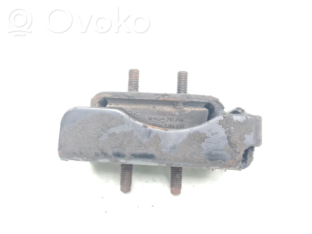 Iveco Daily 3rd gen Engine mount bracket 