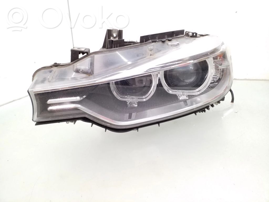 BMW 3 F30 F35 F31 Lampa przednia 