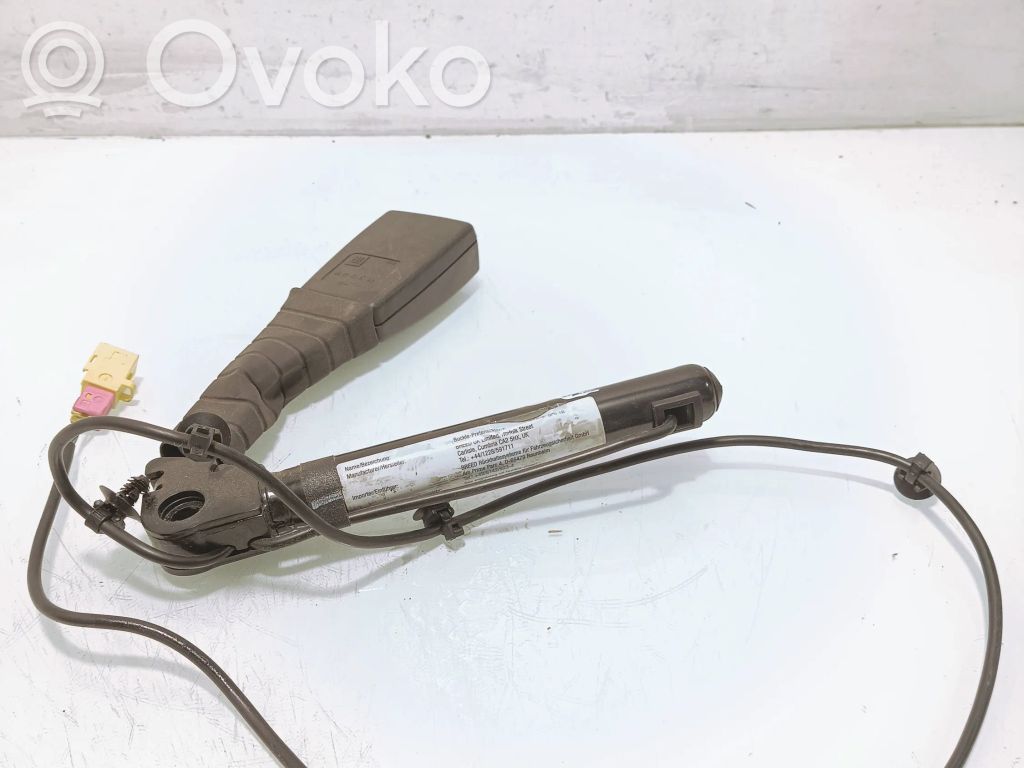 Klamra tylnego pasa bezpieczeństwa   24465104K,24465104F,04105301