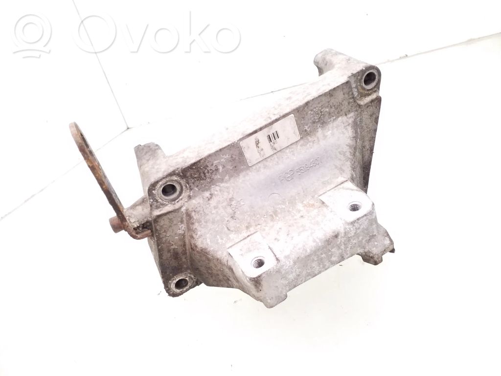Opel Tigra B Engine mounting bracket 
