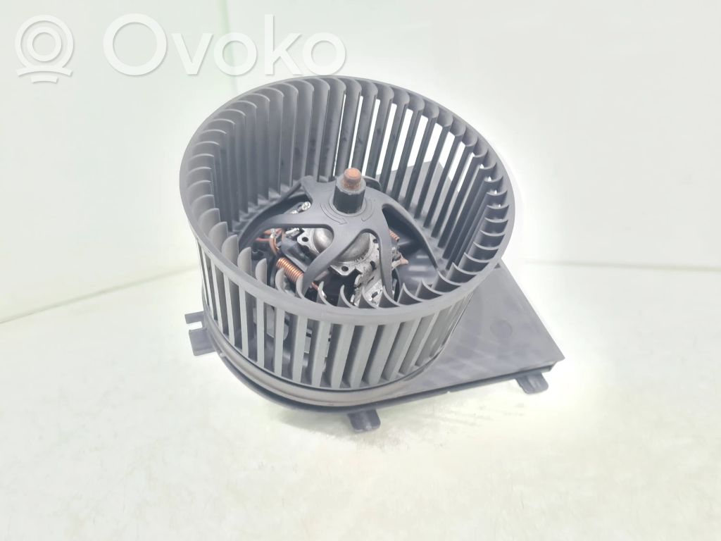 Heizungslüfter   1J1819021C,F667325R
