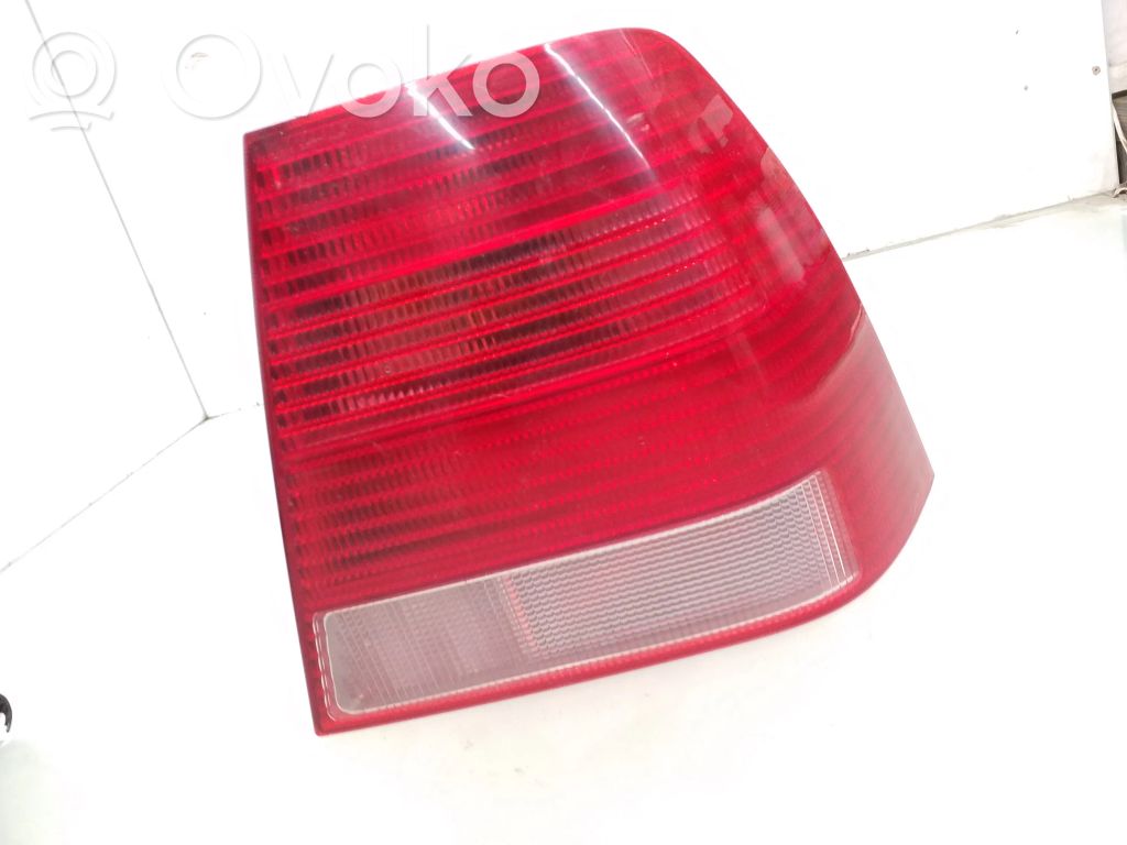 Volkswagen Bora Lampă spate în caroserie 
