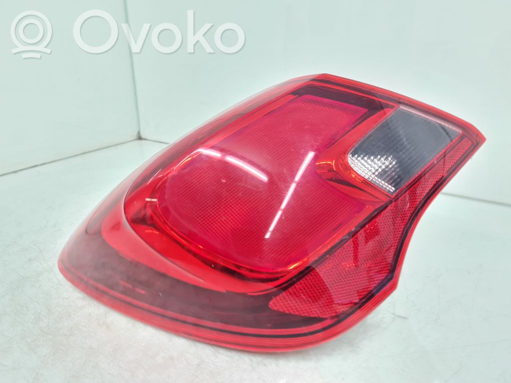 Opel Corsa E Galinis žibintas kėbule 