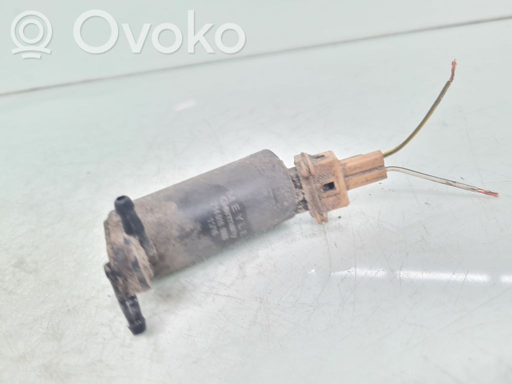 Ford Focus Windscreen/windshield washer pump 