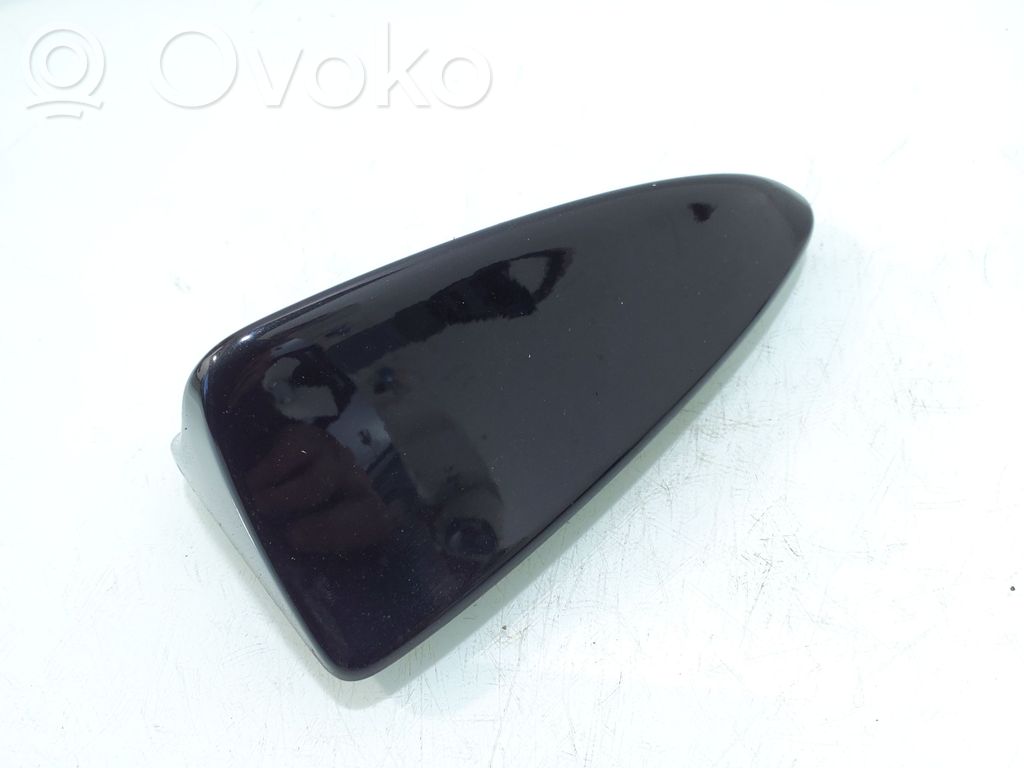 BMW X3 E83 Cubierta de la antena del techo (GPS) 