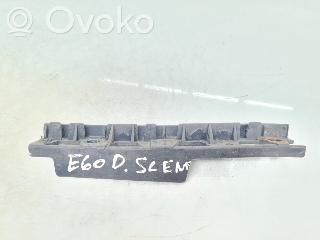BMW 5 E60 E61 Halterung Kotflügel 