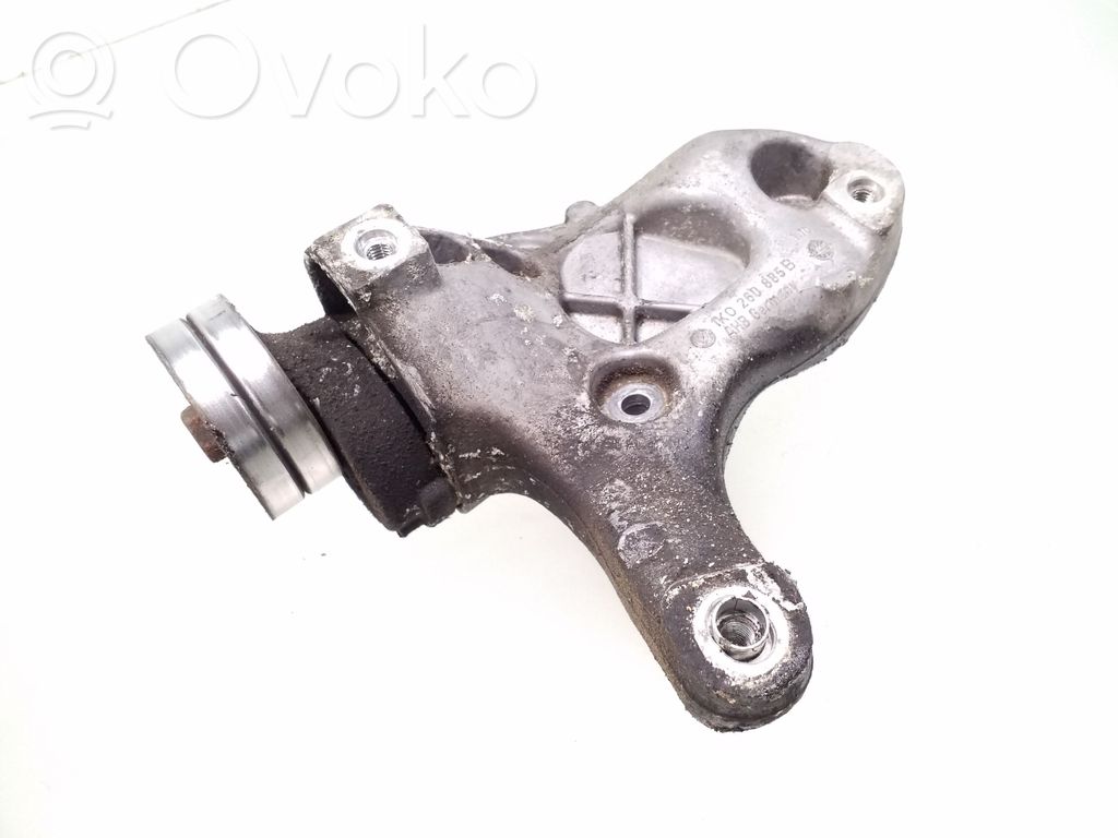 Volkswagen Golf VI Staffa di montaggio del compressore dell’A/C
