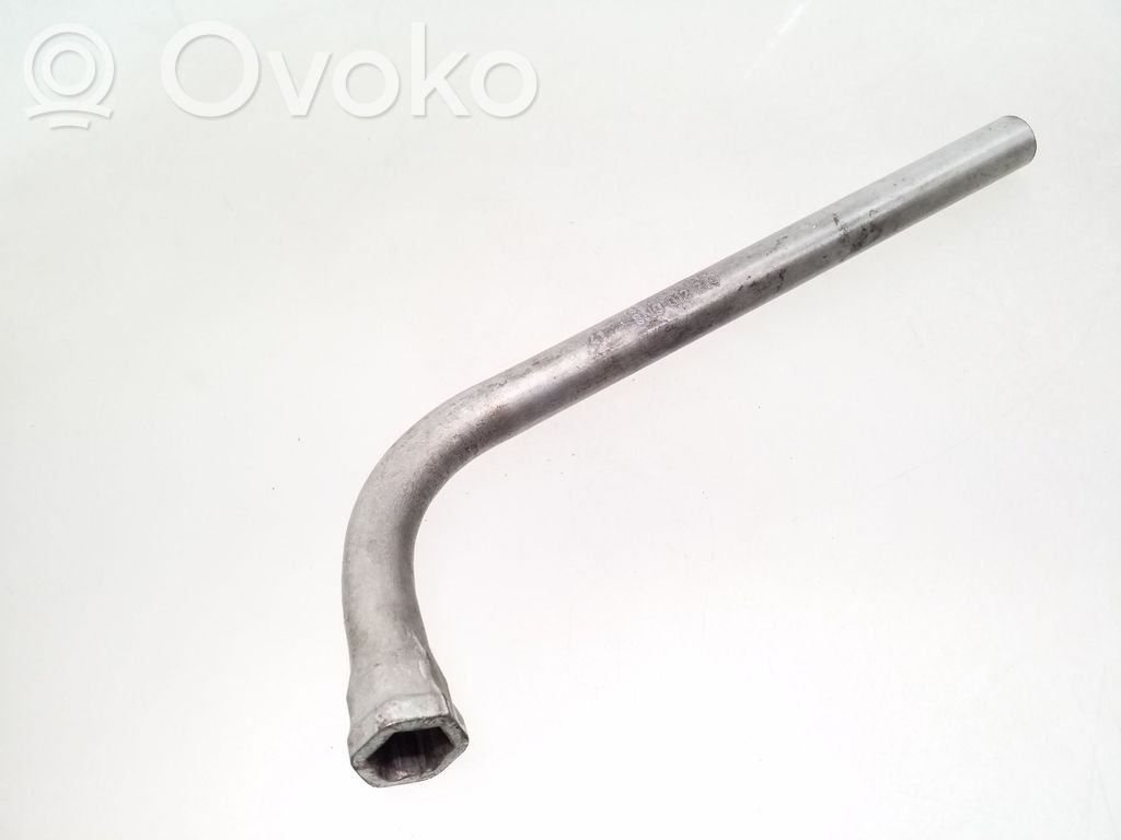 Llave de tuercas de rueda   8N0012219