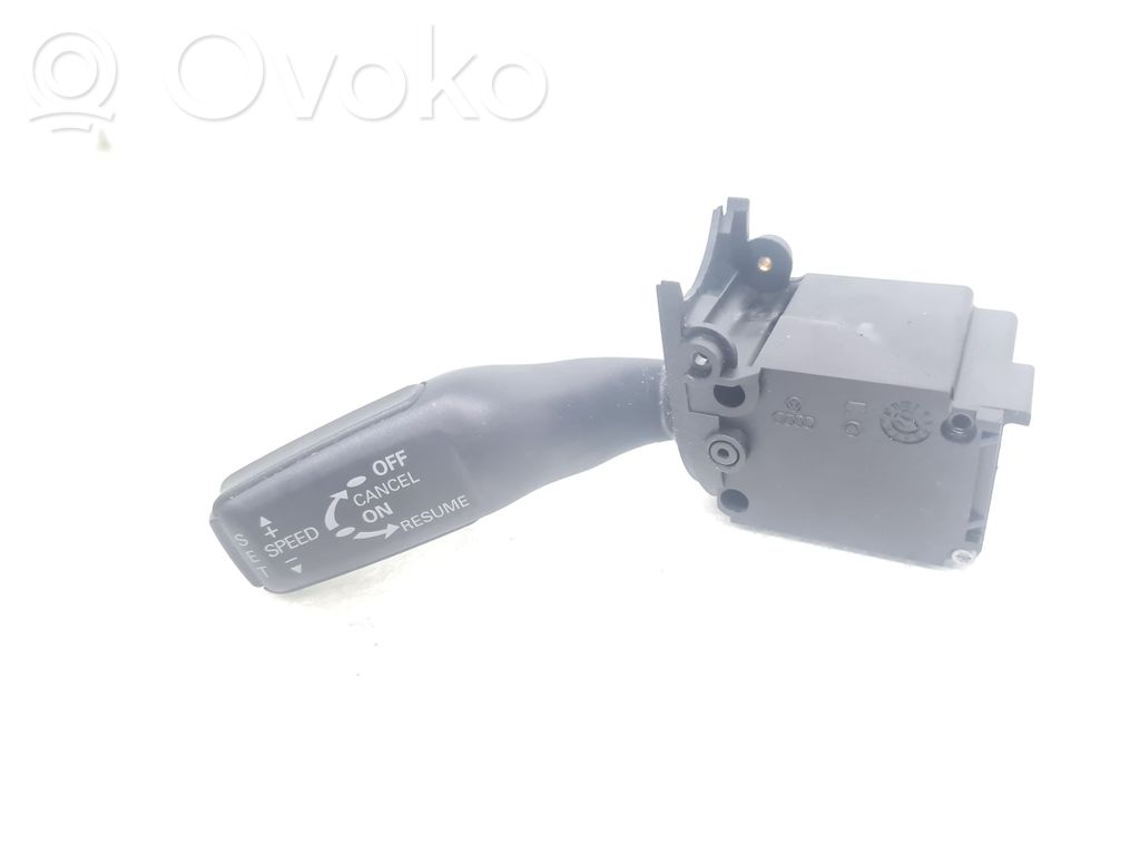 Vakionopeussäätimen vipu   4E0953521