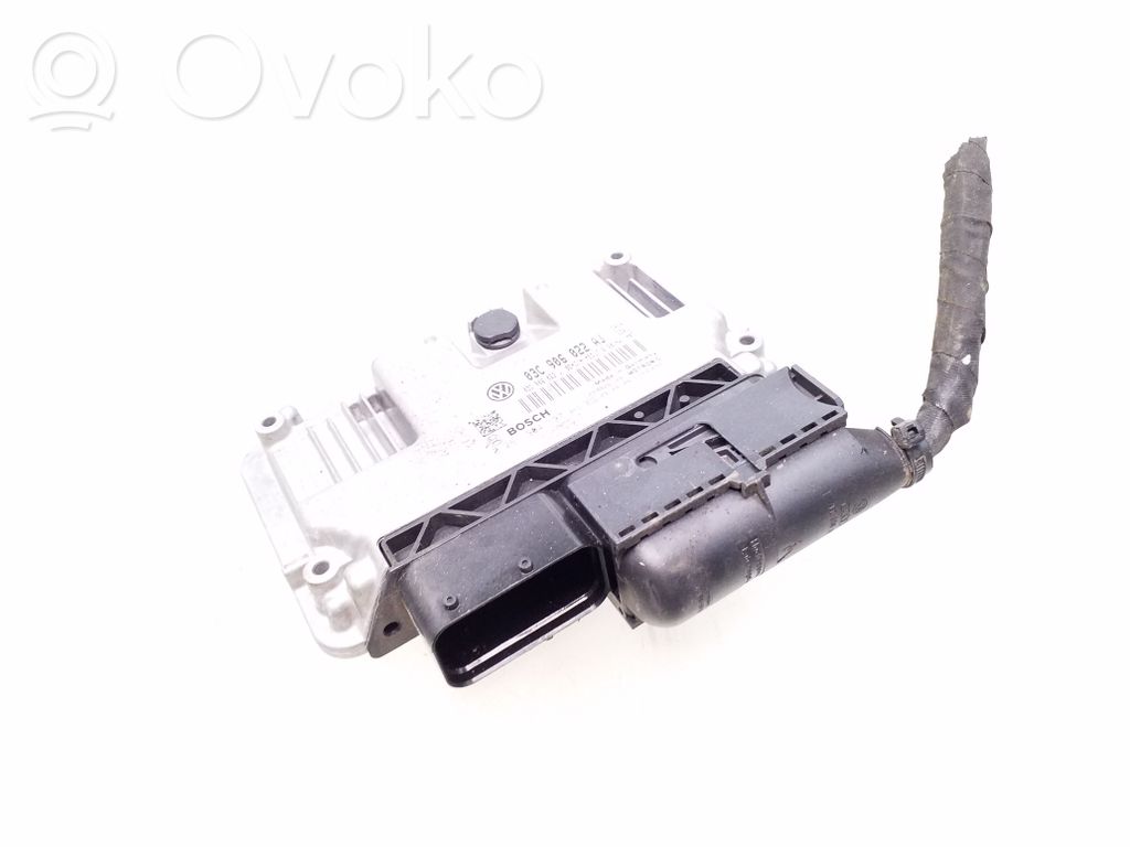 Volkswagen PASSAT B6 Engine control unit/module 