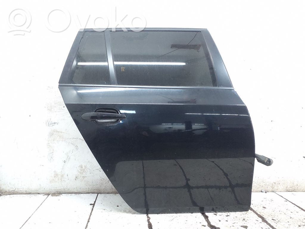 BMW 5 E60 E61 Aizmugurējās durvis 