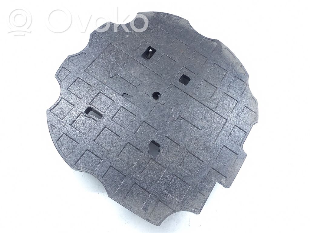 BMW 5 E60 E61 Atsarginio rato skyriaus apdaila 