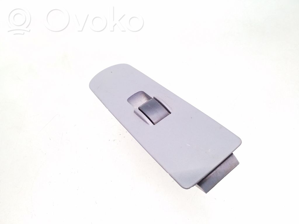 Electric window control switch   MN141018