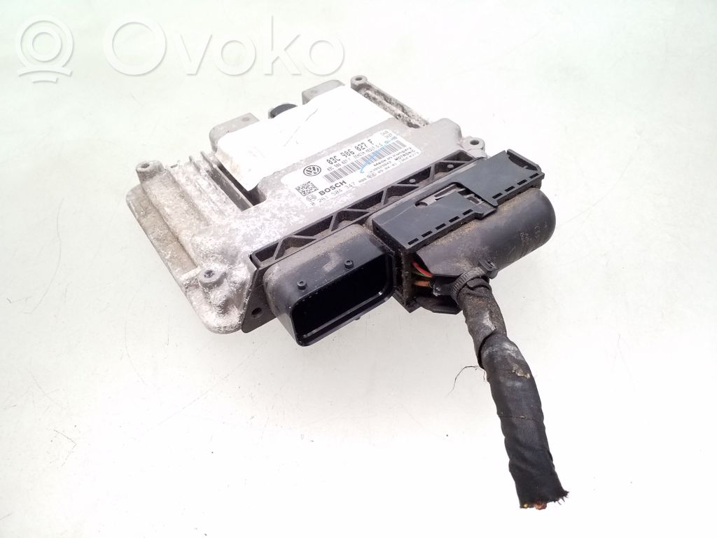 Volkswagen Golf V Engine control unit/module 