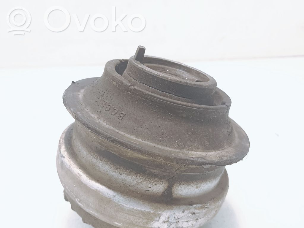 Mercedes-Benz E W211 Engine mount bracket 