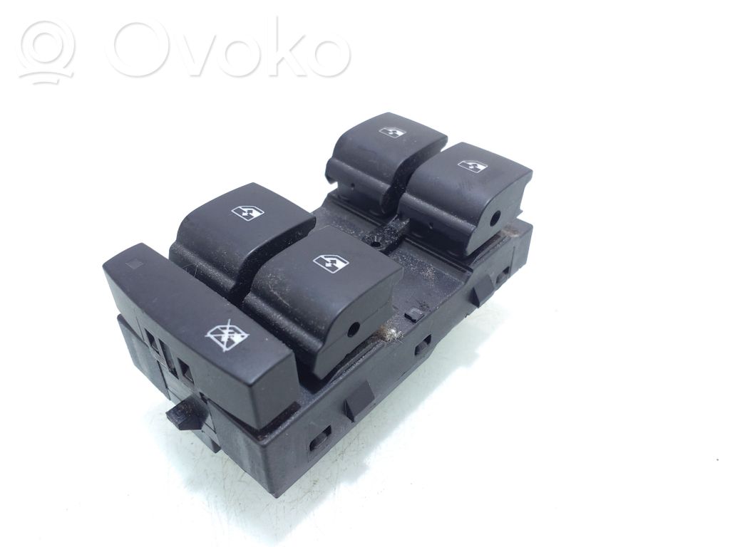 Chevrolet Orlando Electric window control switch 