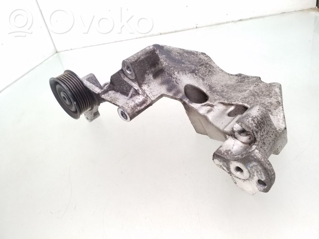 Soporte del alternador