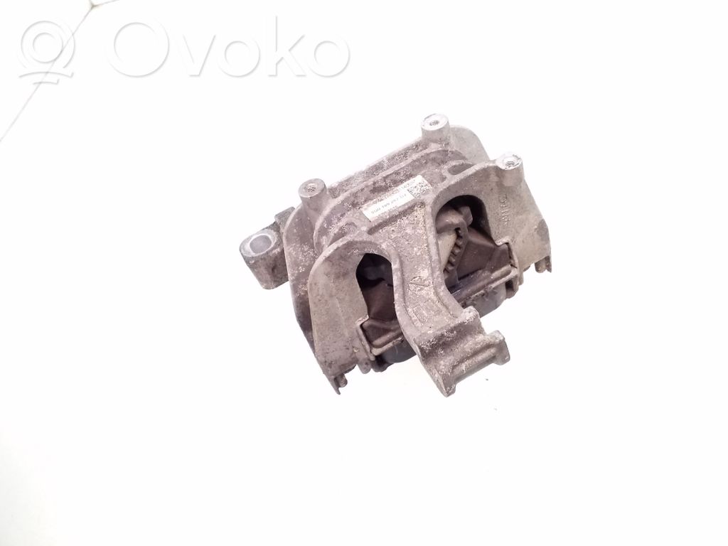 Skoda Octavia Mk3 (5E) Engine mount bracket 