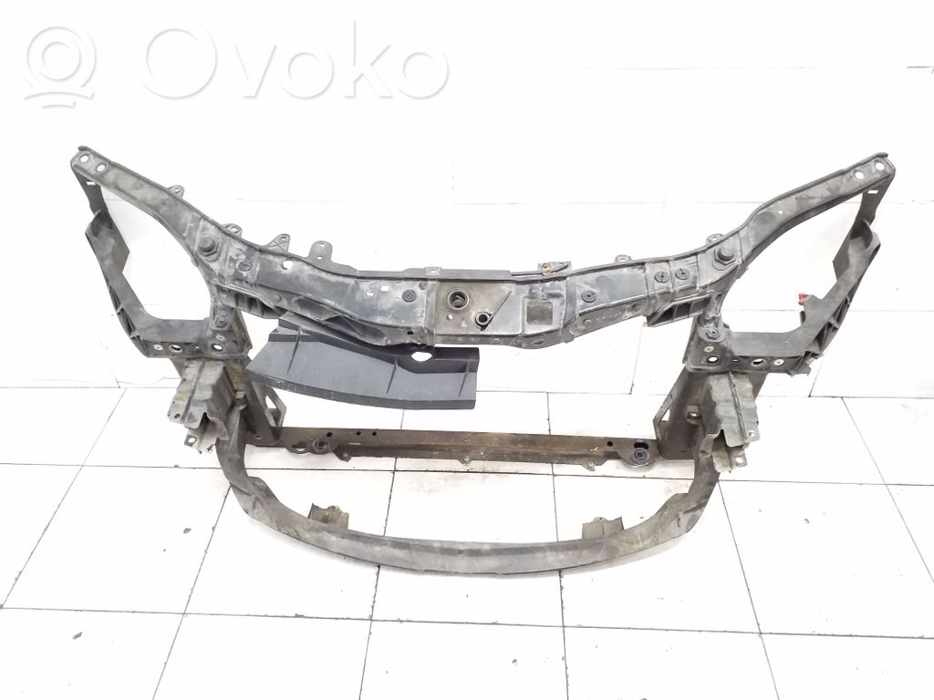 Opel Corsa D Pas przedni 
