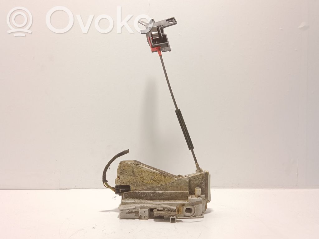 Etuoven lukko