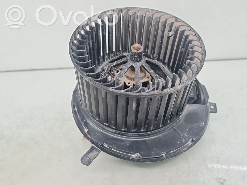 Volkswagen PASSAT B6 Wentylator nawiewu / Dmuchawa 