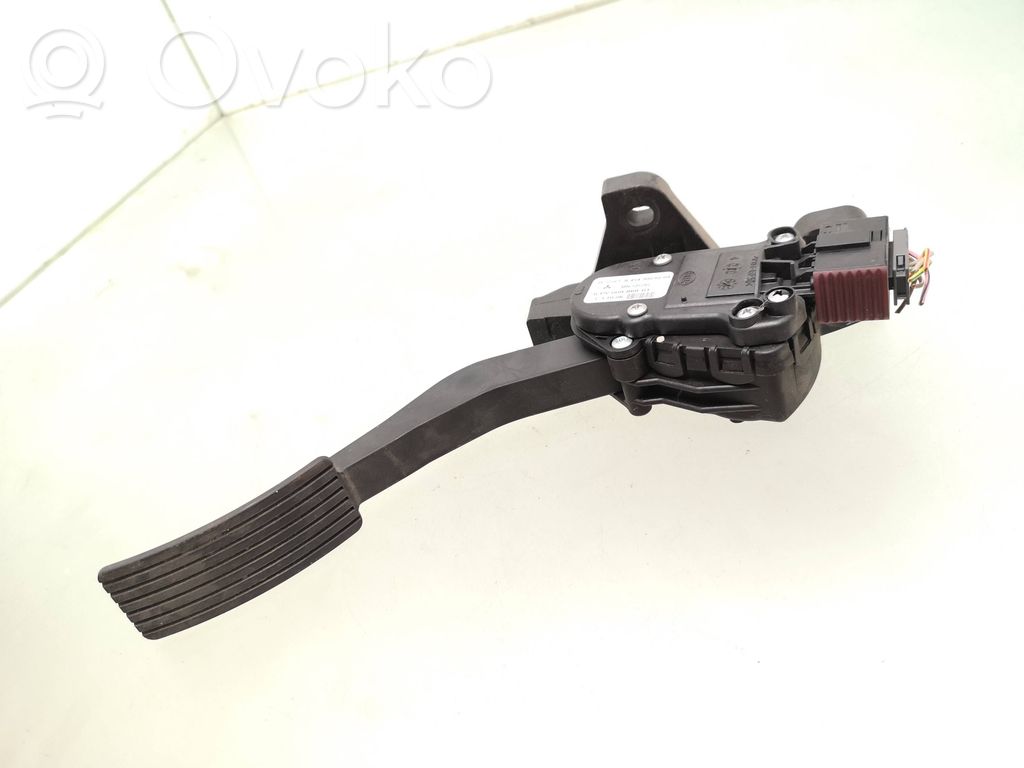 Mitsubishi Colt Accelerator throttle pedal 