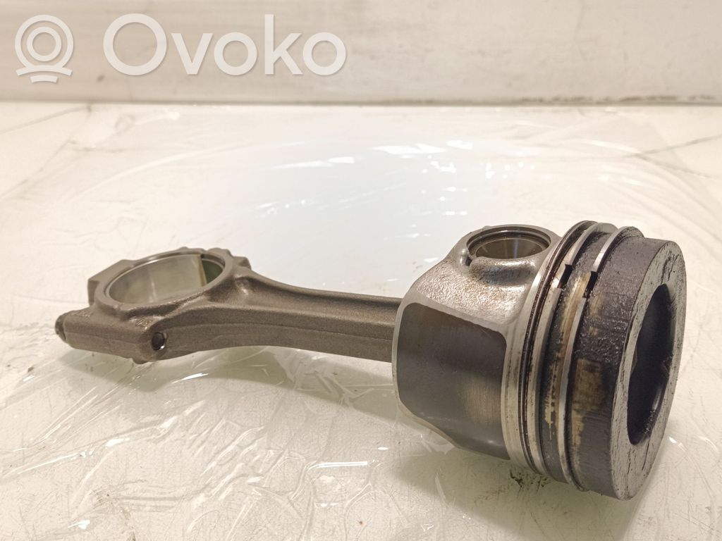 Volkswagen Golf VII Pistone con biella 